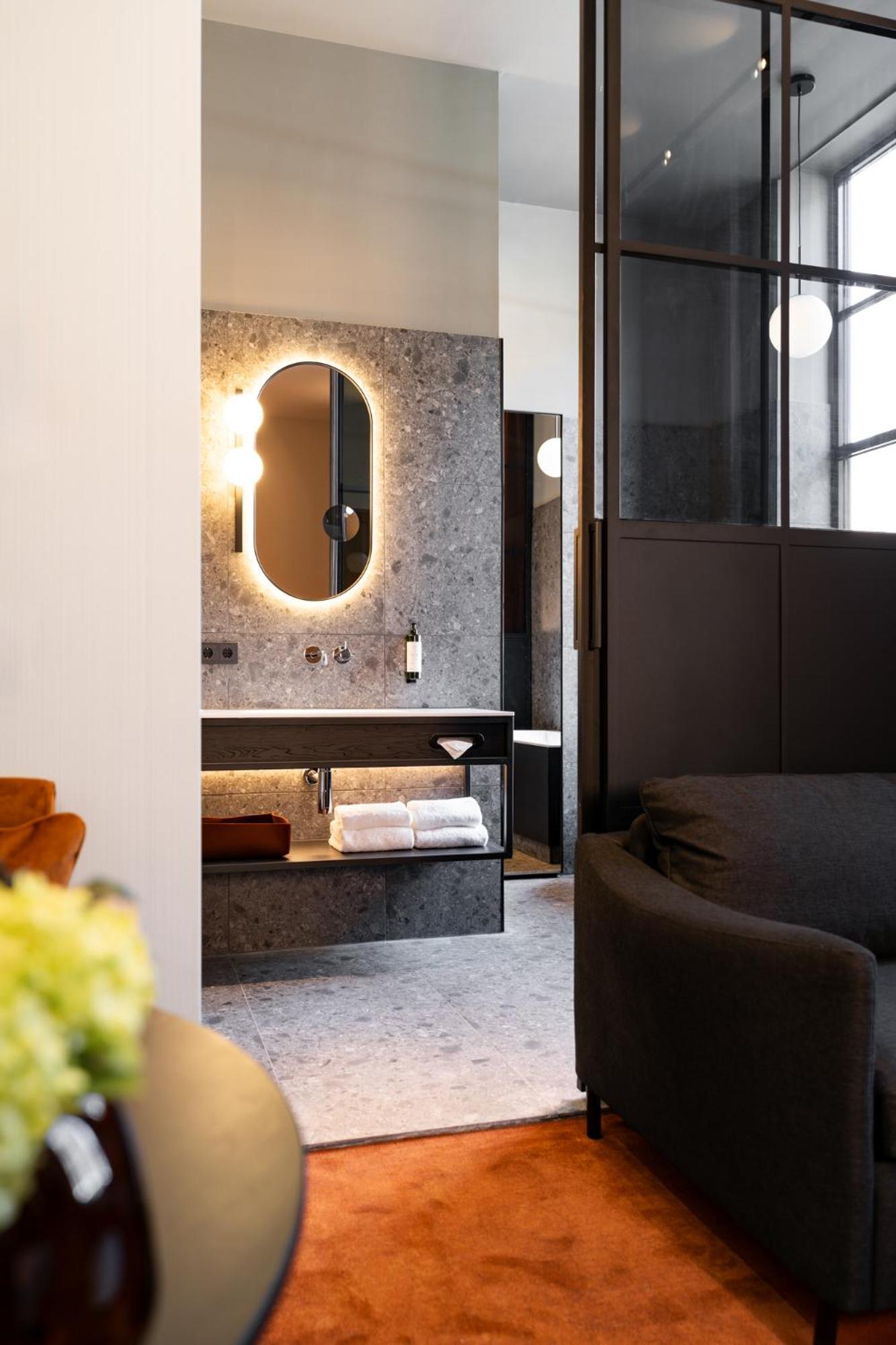 Van Der Valk Theaterhotel De Oranjerie Рурмонд Экстерьер фото
