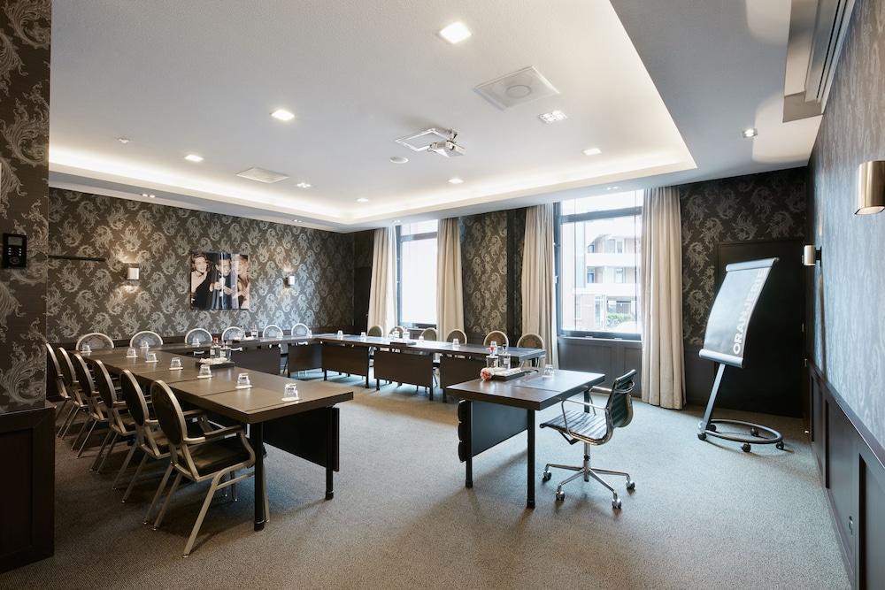 Van Der Valk Theaterhotel De Oranjerie Рурмонд Экстерьер фото